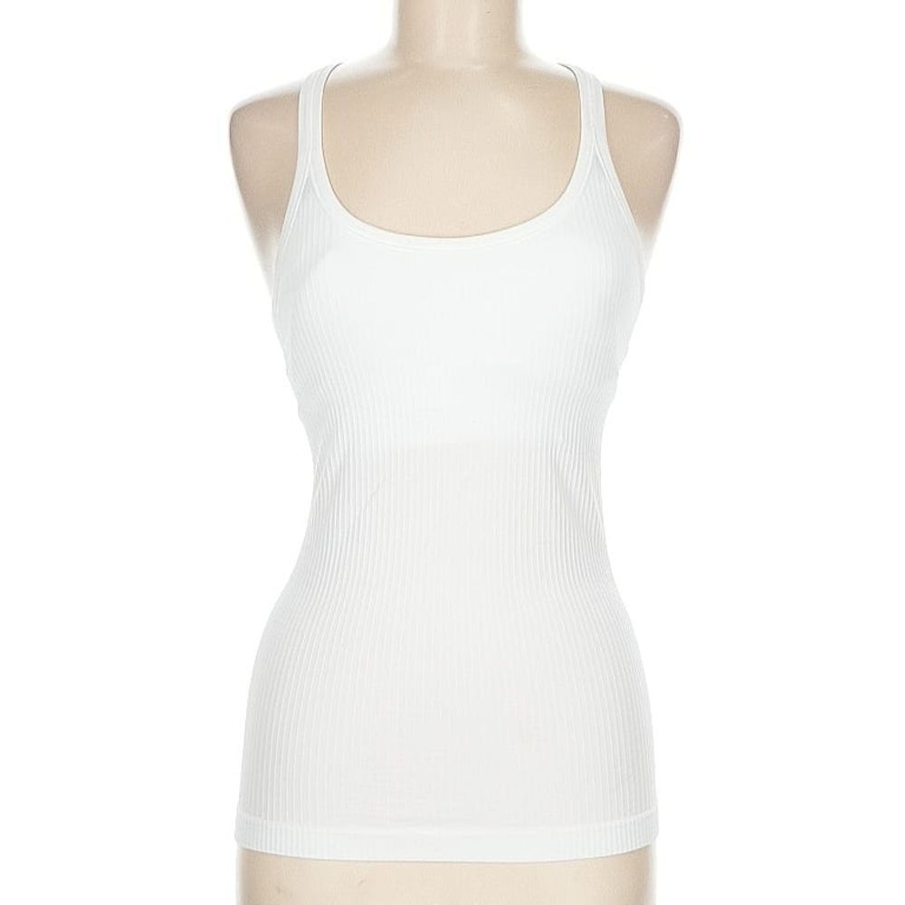 White✨Ribbed Tank Top Size 6